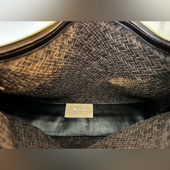 Madewell signature leather woven shoulder bag. Brown leather. - Picture 9 of 10